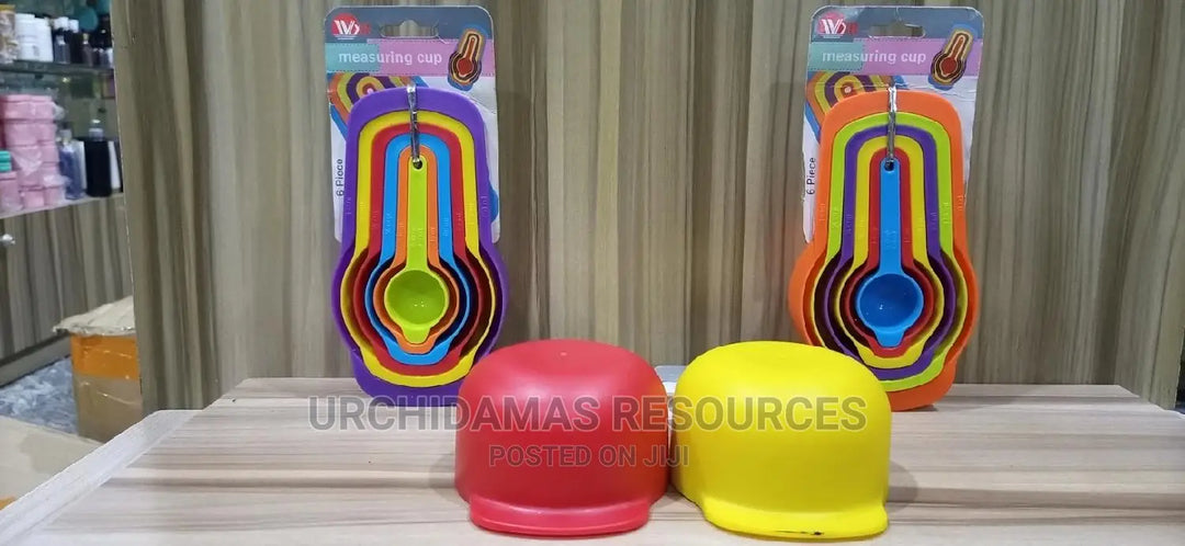 FORIEGN MEASURING CUP/SPOON SET