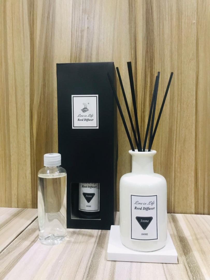 LOVE IN LIFE REED DIFFUSER