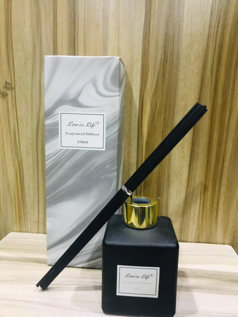 LOVE IN LIFE REED DIFFUSER