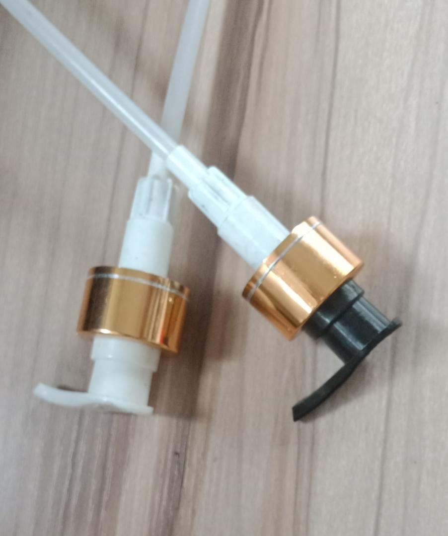 LOTION PUMP COVER GOLD