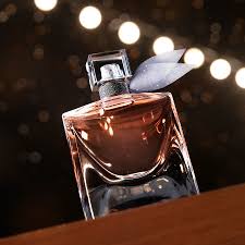 LA VIE EST BELLE by Lacôme