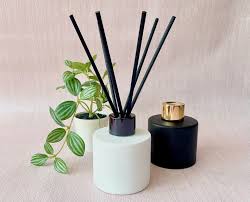 100ML BLACK & WHITE DIFFUSER BOTTLE PERFUMERY