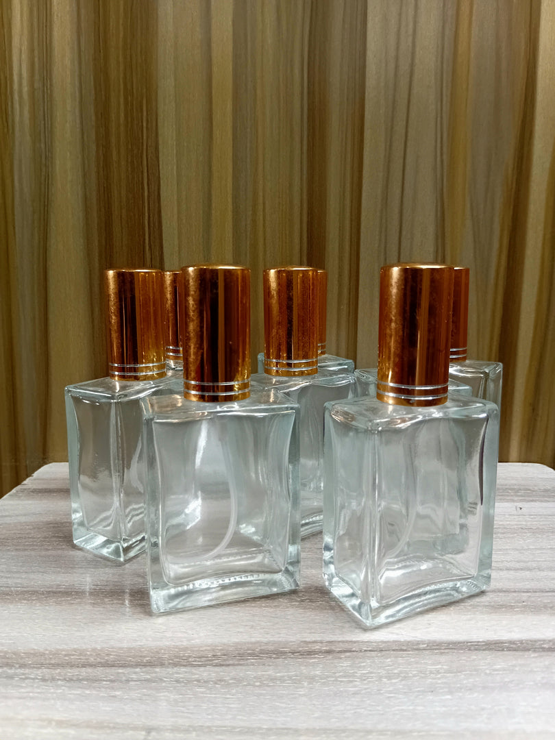 MINIMALIST PERFUME BOTTLE